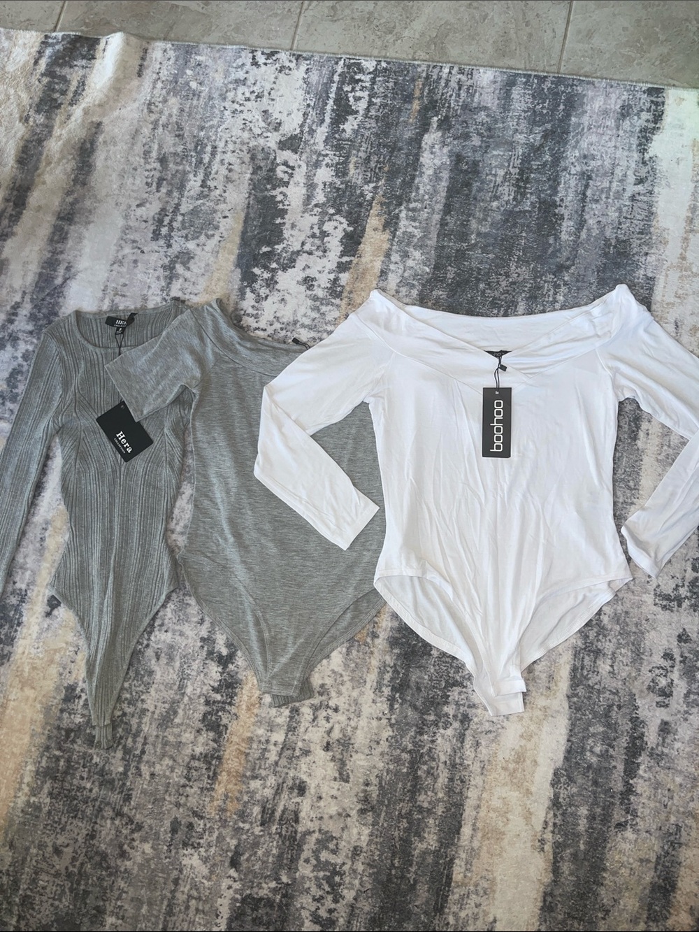 Lot of 3 bodysuits Bundle Off-Shoulder Long-Sleeve Bodysuit White Grey